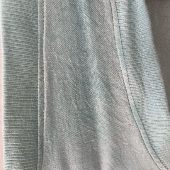 Cloth & Stone Tank - Picture 2 of 3